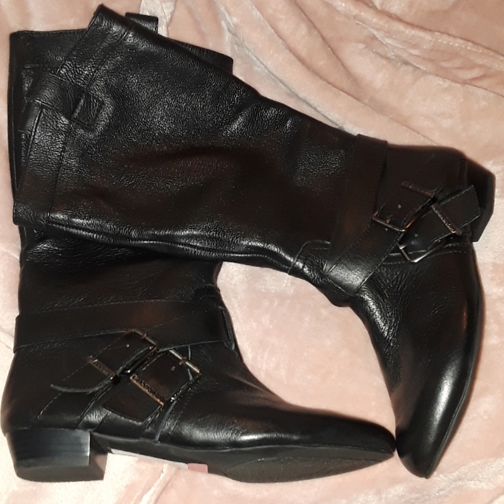 Gianni Bini Black boots